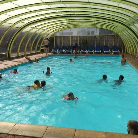 Camping - Piscine - Eechfc Campsite *