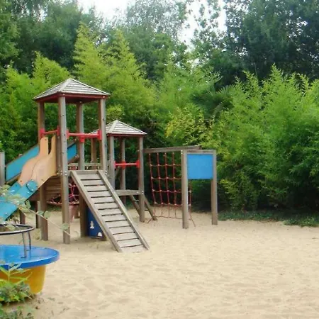 Camping - Piscine - Eechfc Campsite