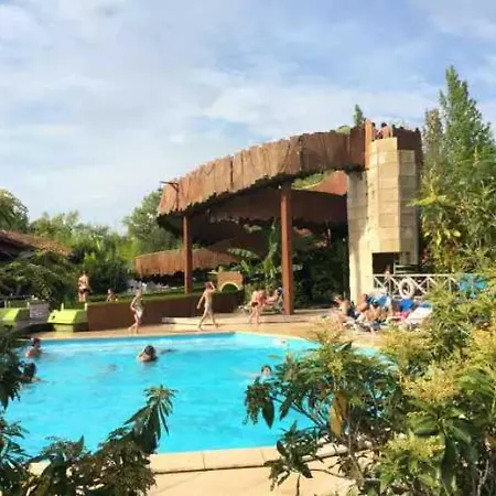 Campsite Camping - Piscine - Eechfc Mezos
